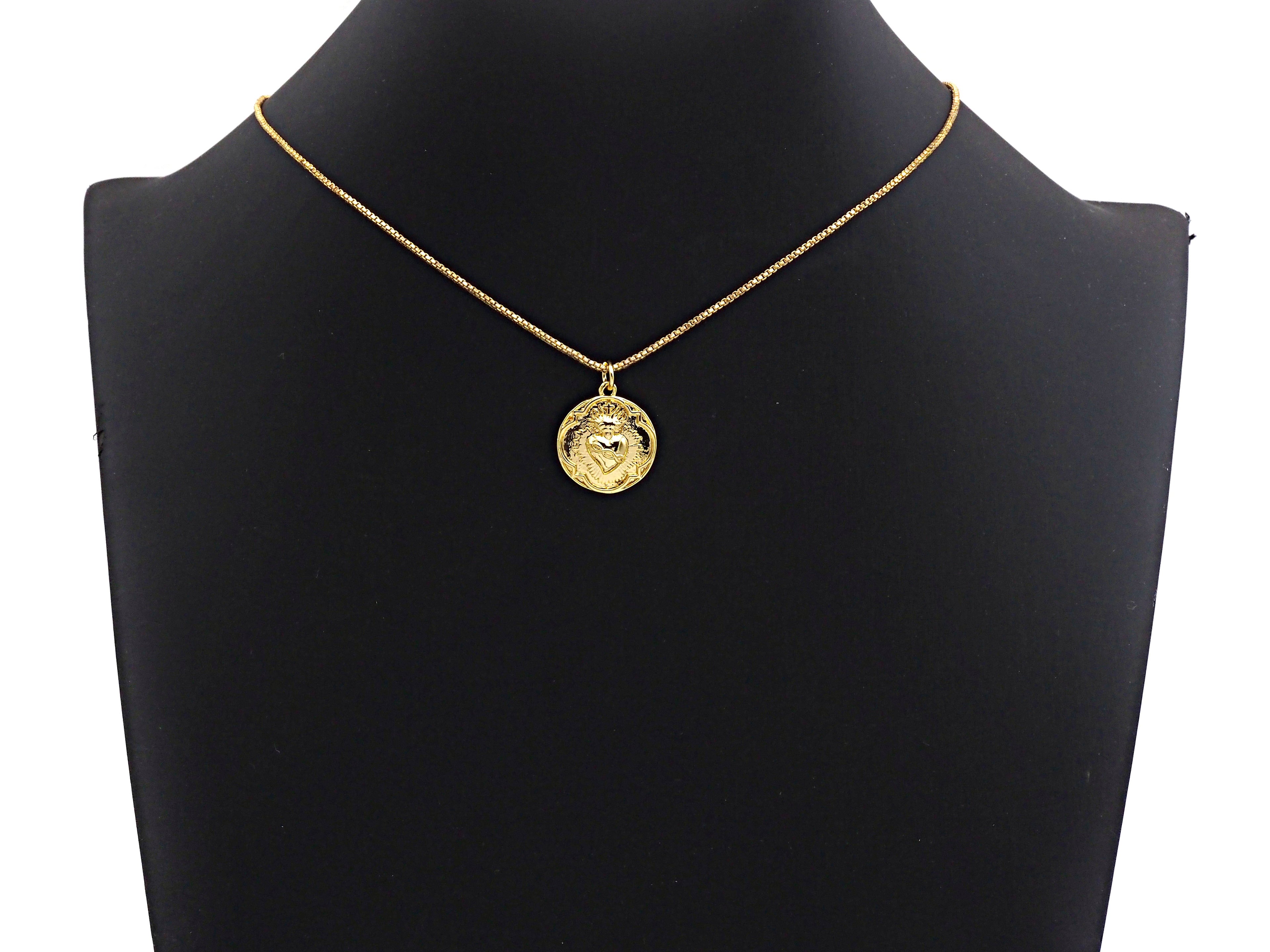 Medallion Heart Pendant/Charm, Embossment Heart Disc Pendant, Cubic Zirconia Pendant, Gold Tone, 18x20mm, Sku#Z693