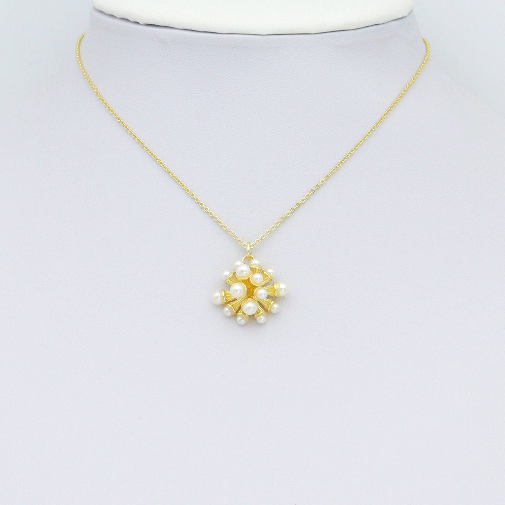 Mother of Pearl Flower Pendant, Sku#Y617