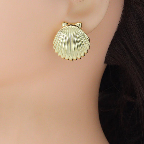 Clam Shell Shape Stud Earrings, Sku#L739